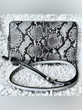 NWT Michael Kors Jet Set East West Large Snakeskin Crossbody